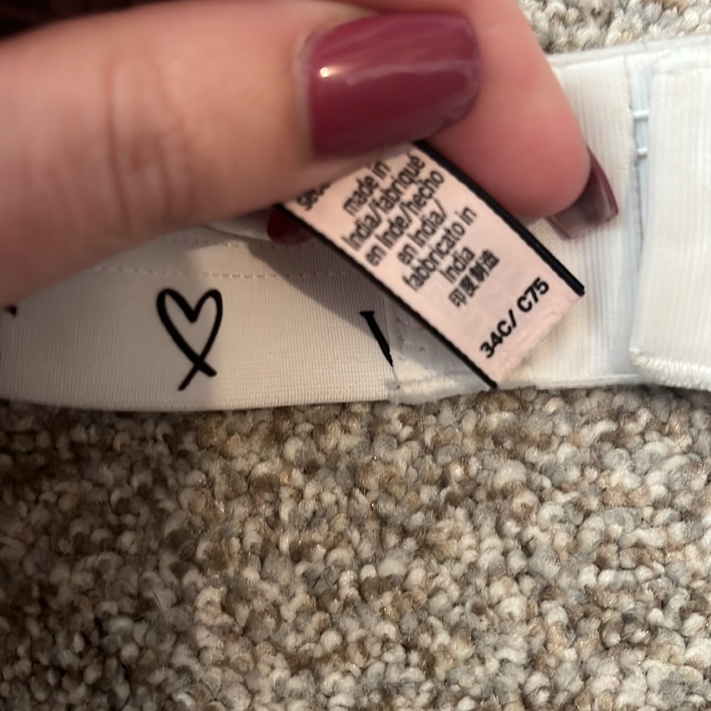 Victoria Secret bra - Picture 3 of 3